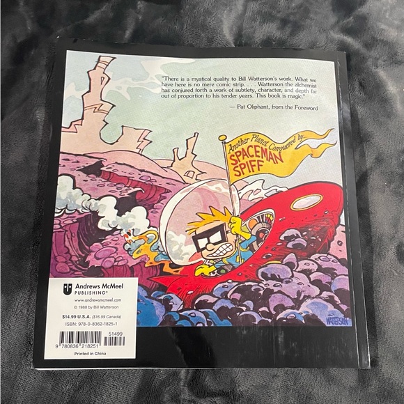 Calvin and Hobbes paperback comic book. - Picture 3 of 3